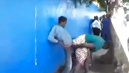 دختران نشستن بر روی صورت خود را کمی دانلود برنامه سوپر سکسی تهاجمی تر